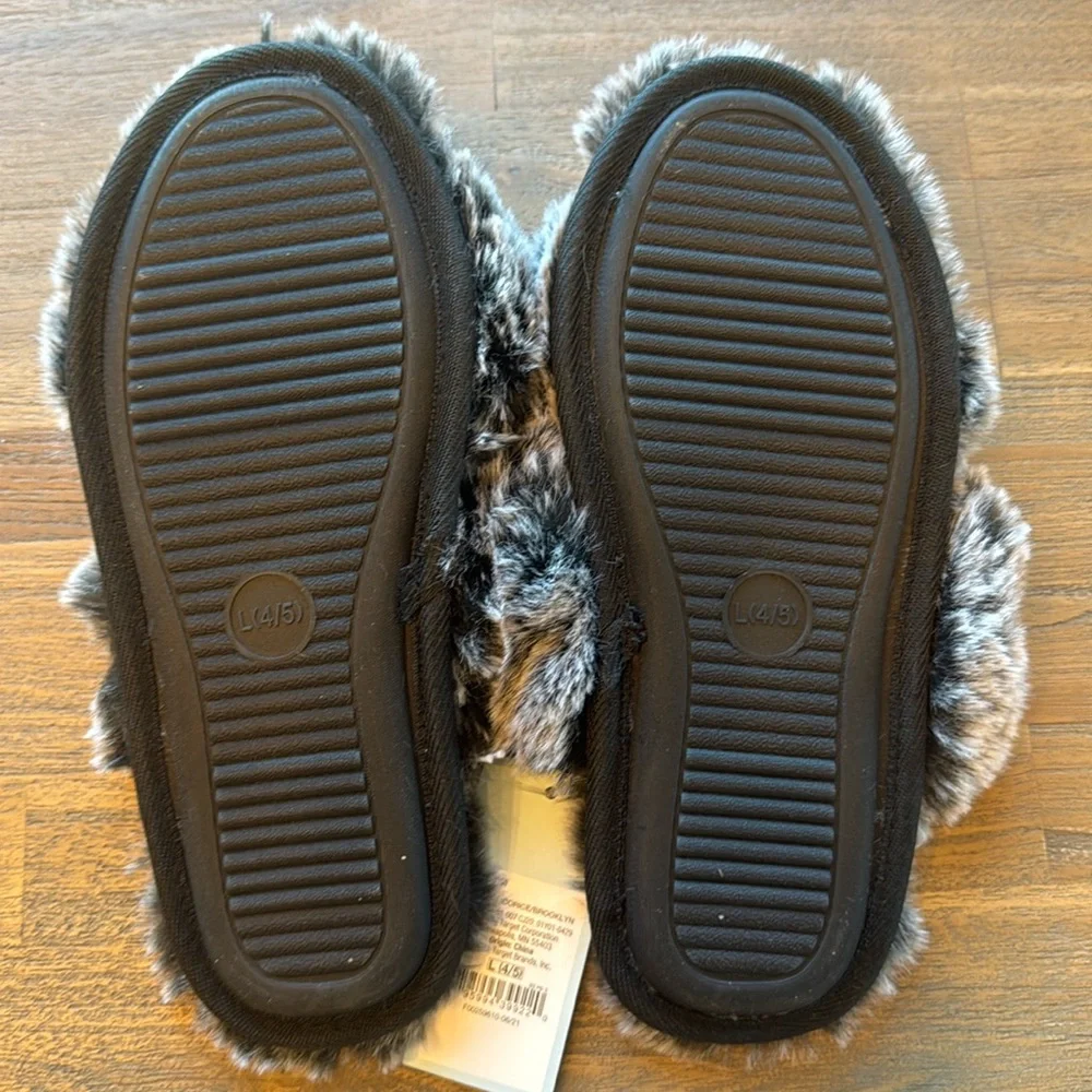 🎈Cat & Jack Youth Black Licorice/Brooklyn Crossband Fur Slippers, Large 4/5, NWT